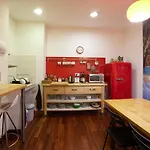 Aia ゲストハウス 2*