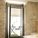 Aia 2*